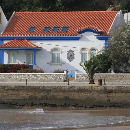 Casa Do Cais De Sao Martinho Do Porto Alcobaca