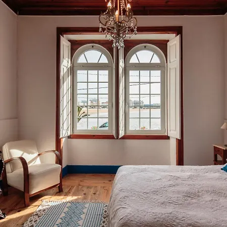 Casa Do Cais De Sao Martinho Do Porto Holiday home