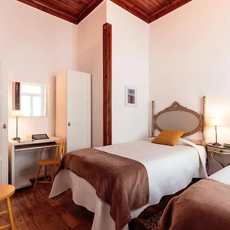 Casa Do Cais De Sao Martinho Do Porto Holiday home *